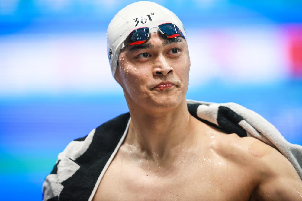 德转统计五大联赛最年长戴帽前10：莱万第8，C罗两度上榜