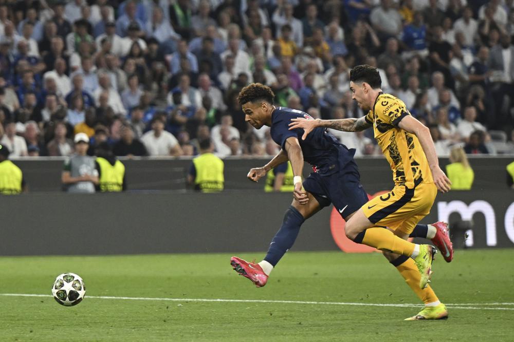 杜兰特生涯投进2223记三分，超越克劳福德升至历史第十二位