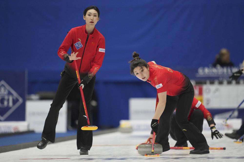 王洪亮：85一代球员爱学习沟通多；希望有机会去欧洲深度提高